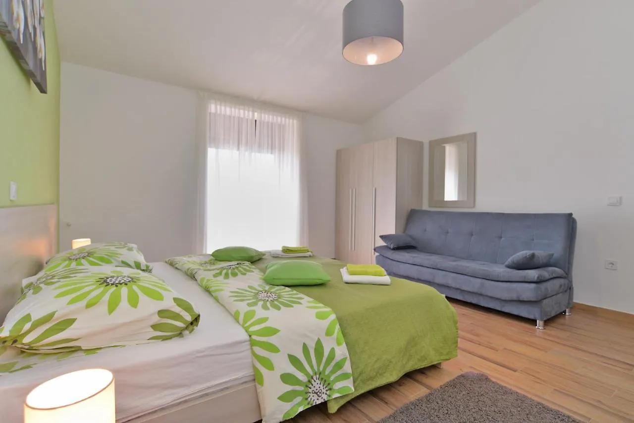 Casa vacanze Villa House Roberto 1384 Galižana Croazia