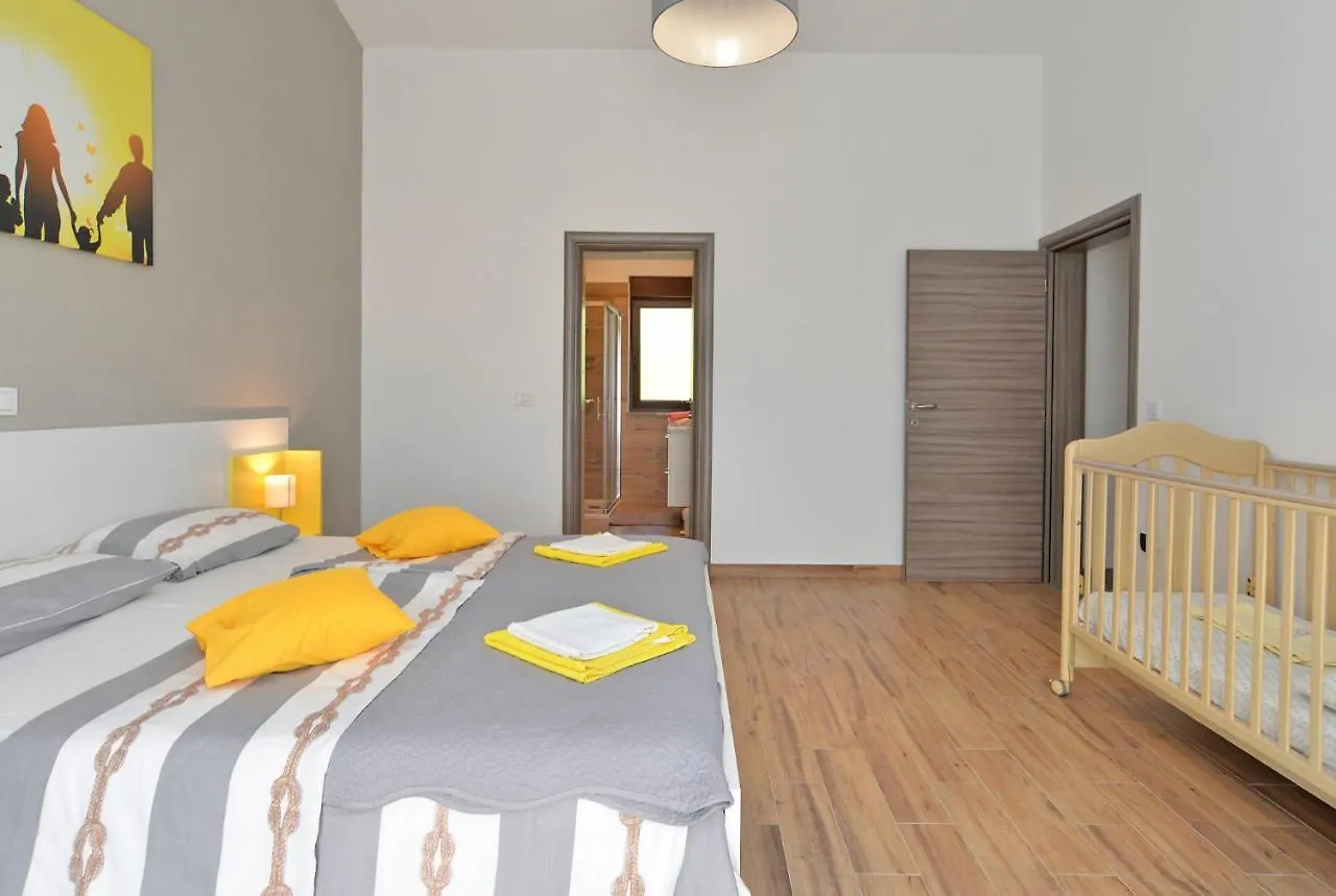 הוילה Galižana House Roberto 1384 0*,