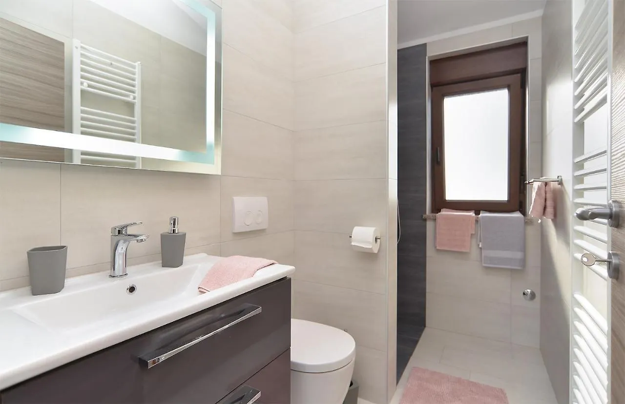 הוילה Galižana House Roberto 1384