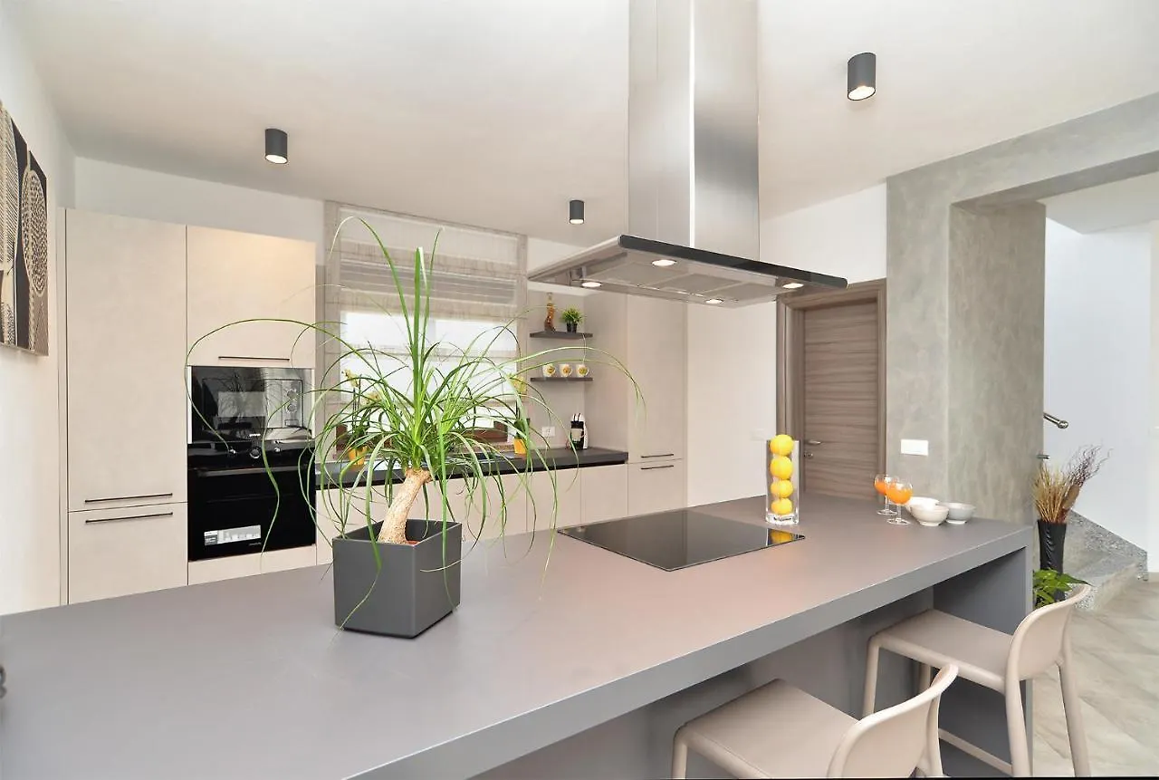 הוילה Galižana House Roberto 1384
