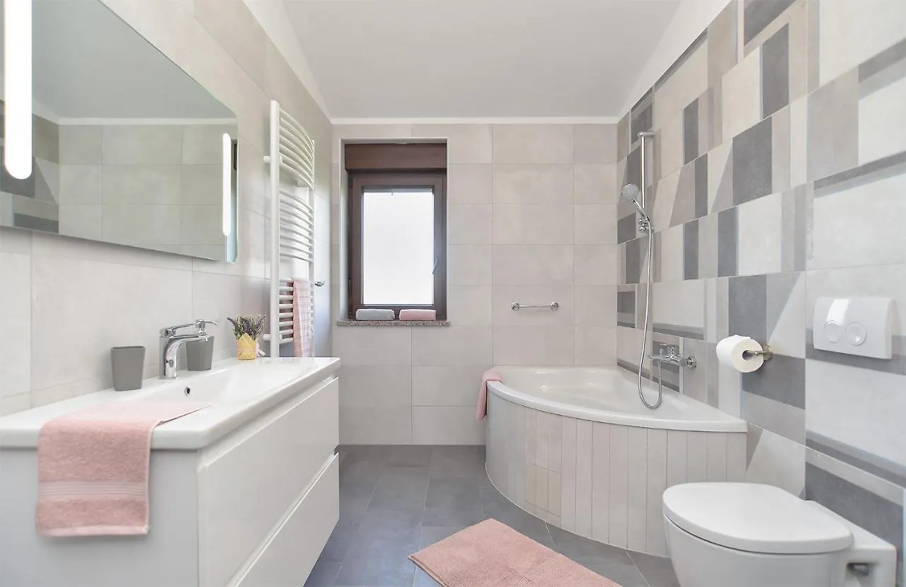 Villa House Roberto 1384 Galižana Croazia